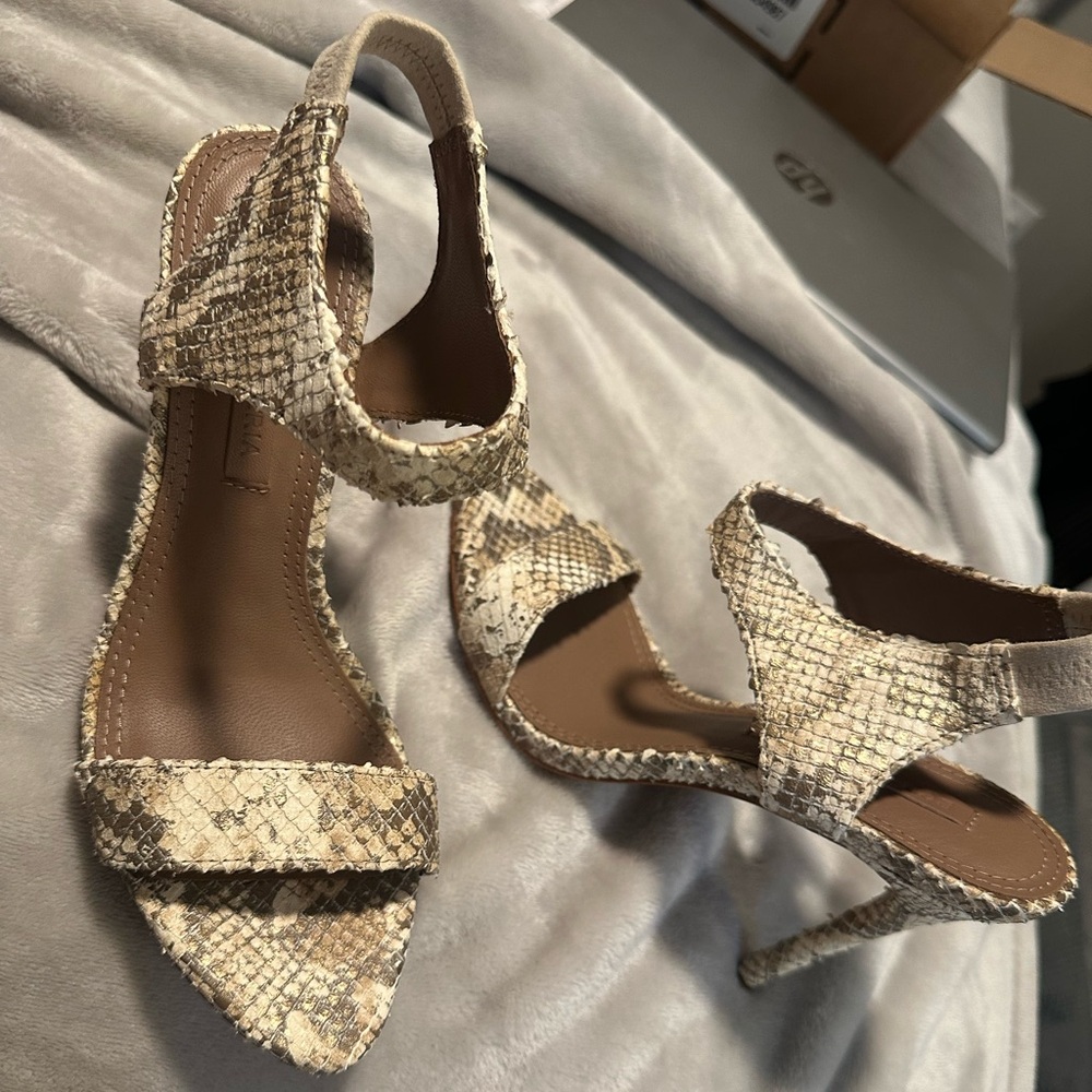 Bcbg heels new size 6